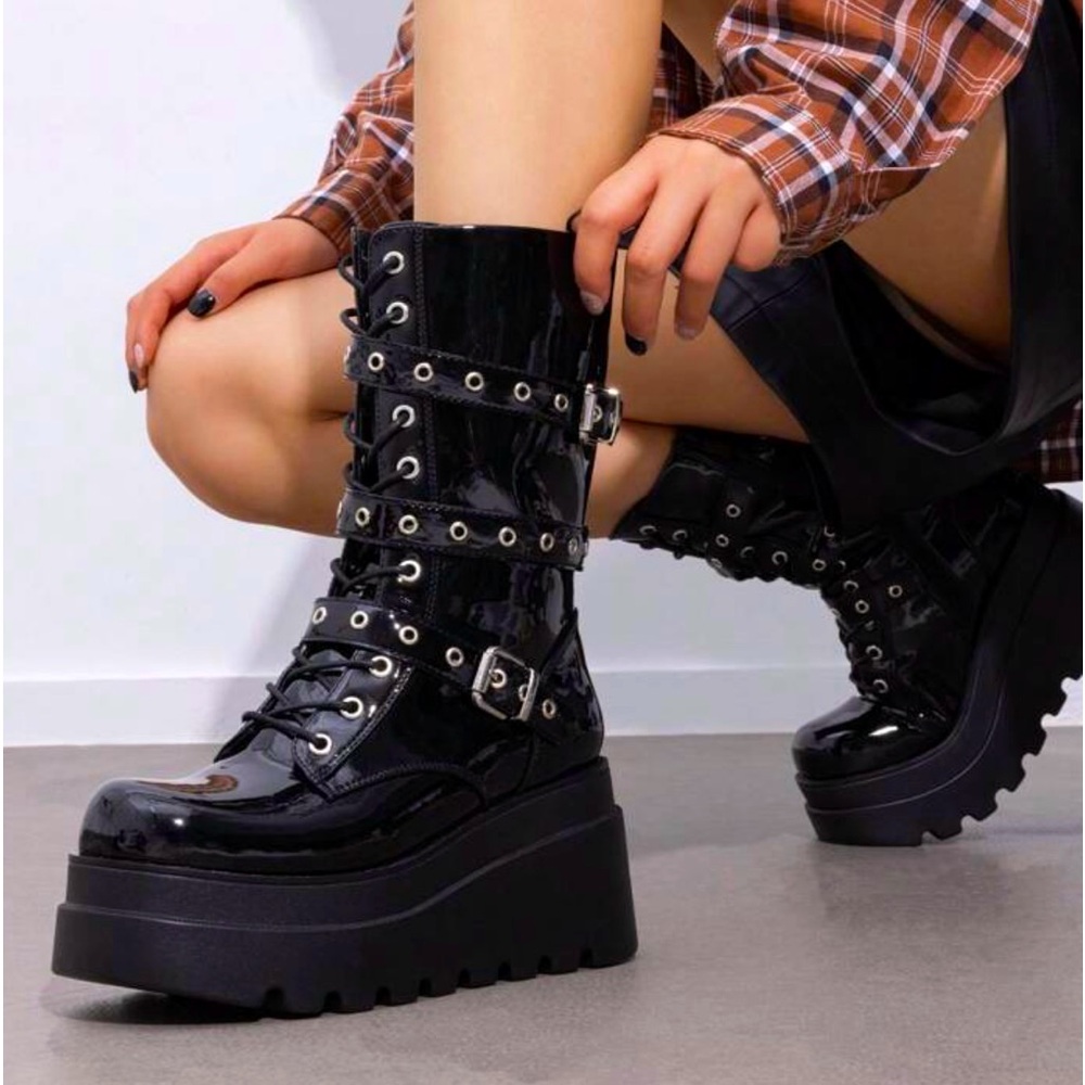 Cyberpunk Combat Style Multiple Buckle Straps Round Toe Anti-Slip Heel